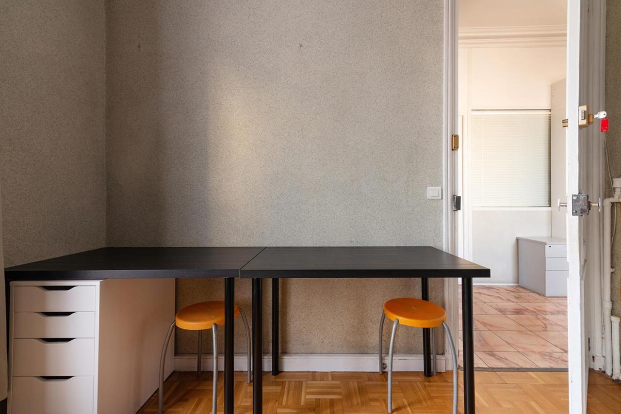 Cameleon Paris Guesthouse Pantin Exteriér fotografie